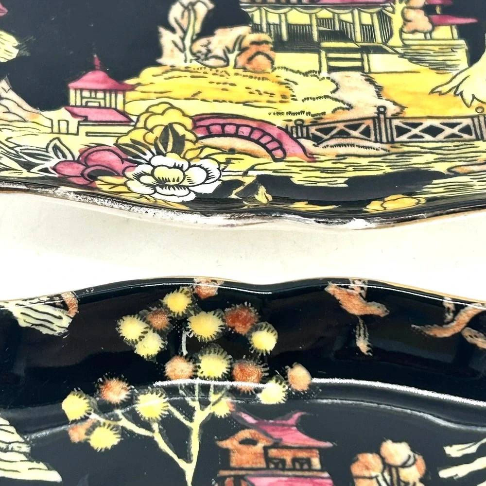 Royal Winton Grimwades Pekin Pin Tray Trinket Dish Set Black Gold Set of 2 VTG